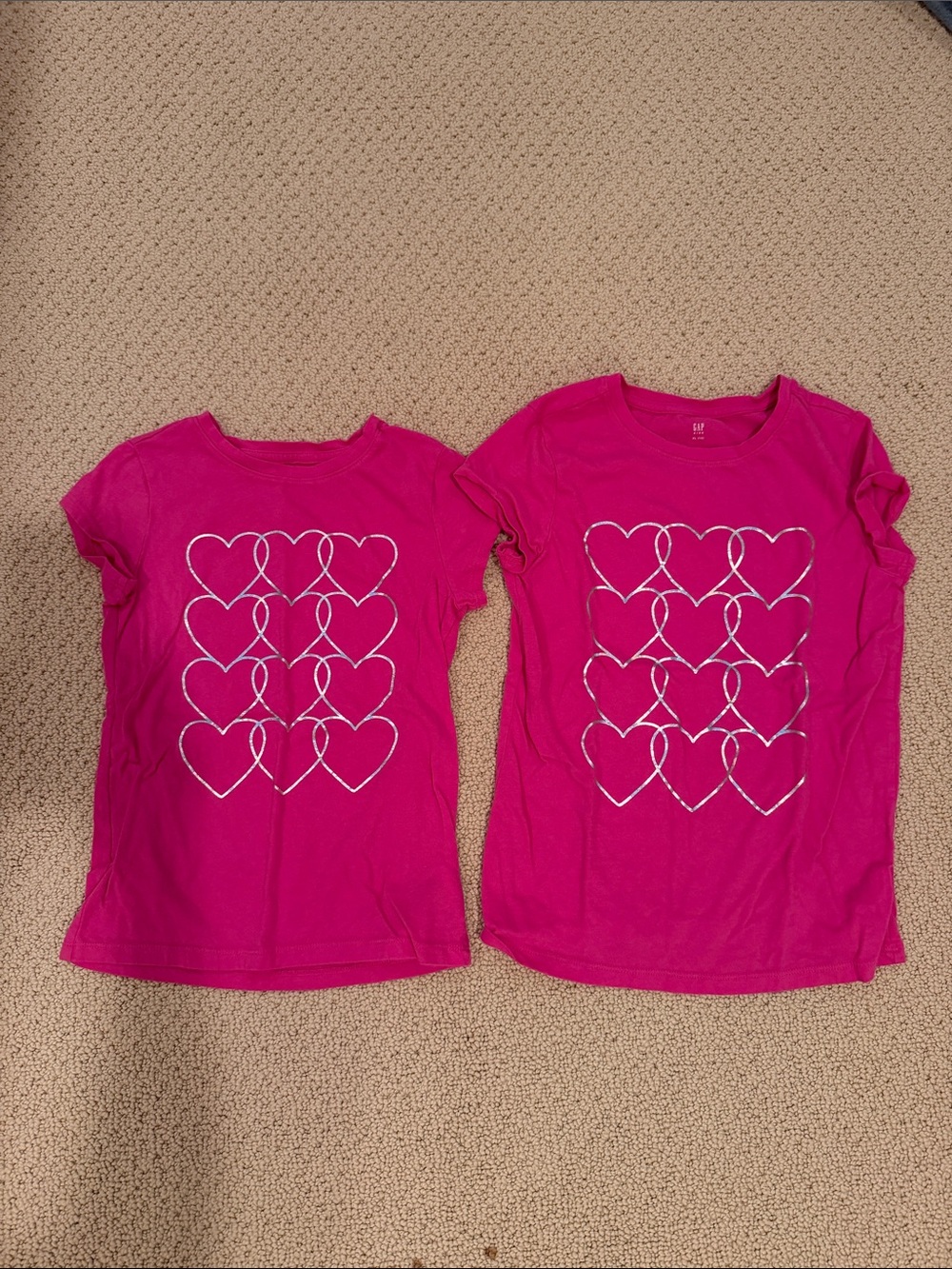 GAP Girls Hot Pink Short Sleeve Tee with Heart Graphic size m and xl.
